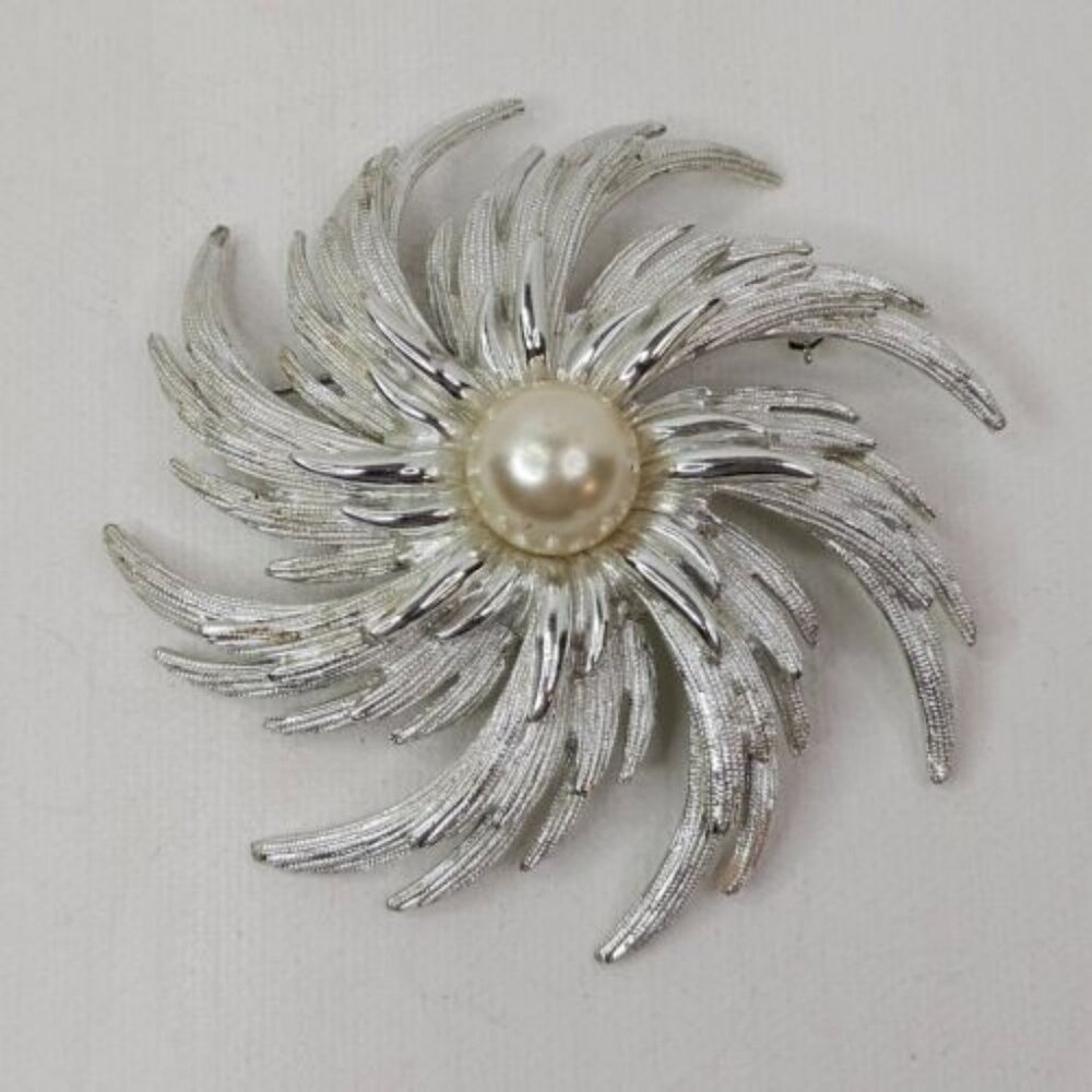 Sarah Coventry Silvertone Spiral Brooch Faux Pearl Vintage Marked Pinwheel Swirl